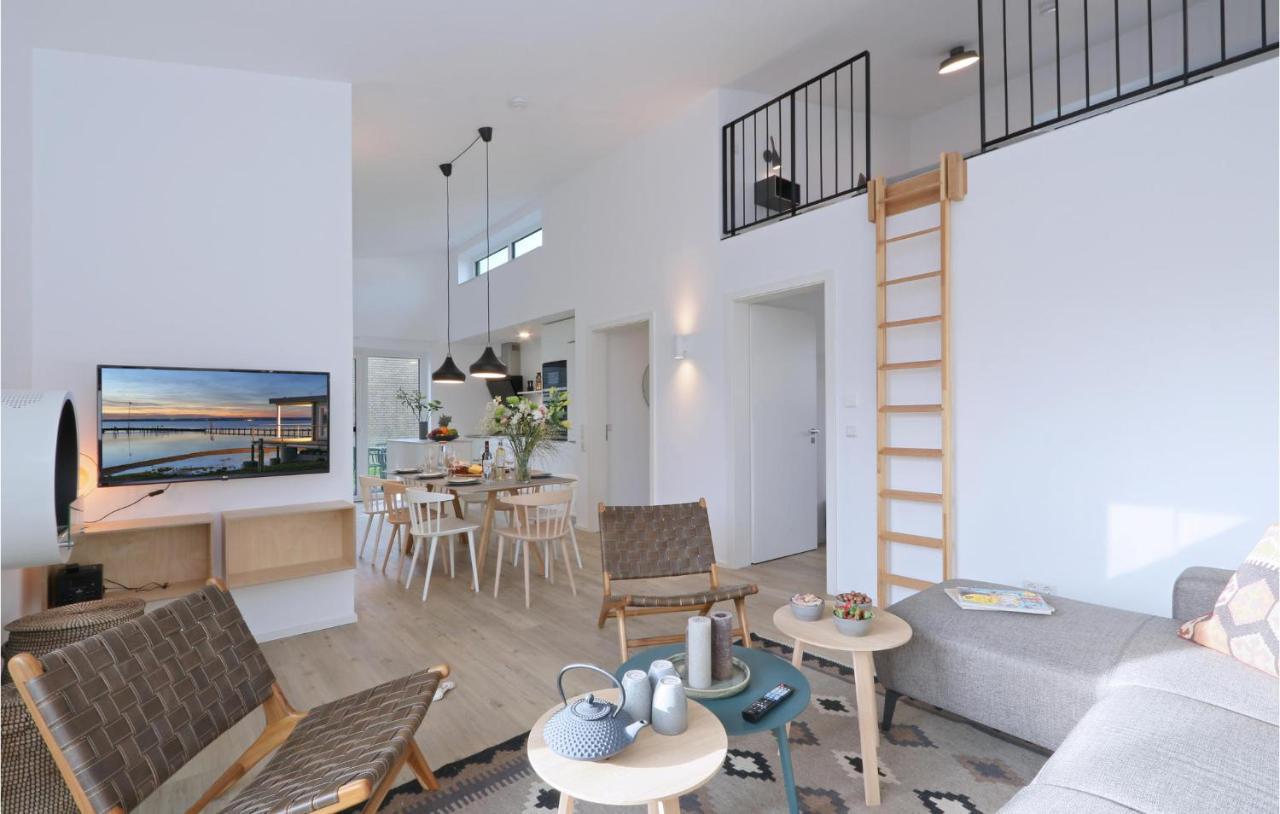 Stunning Home In Lembruch-Duemmer See With Wifi Екстериор снимка