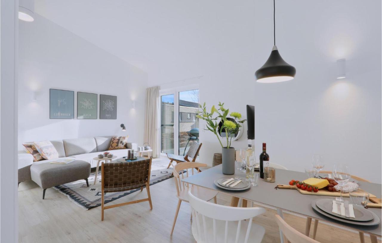 Stunning Home In Lembruch-Duemmer See With Wifi Екстериор снимка