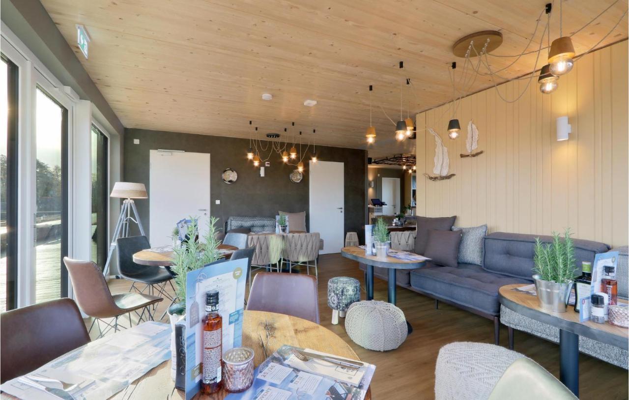 Stunning Home In Lembruch-Duemmer See With Wifi Екстериор снимка