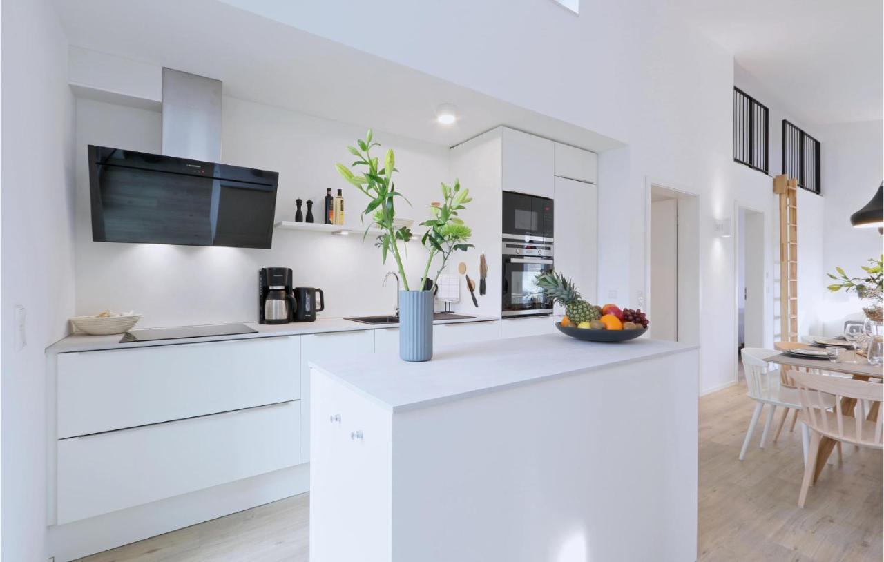Stunning Home In Lembruch-Duemmer See With Wifi Екстериор снимка